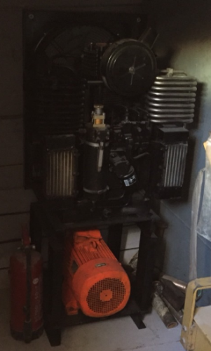 BAUER compressor 450 L/min.